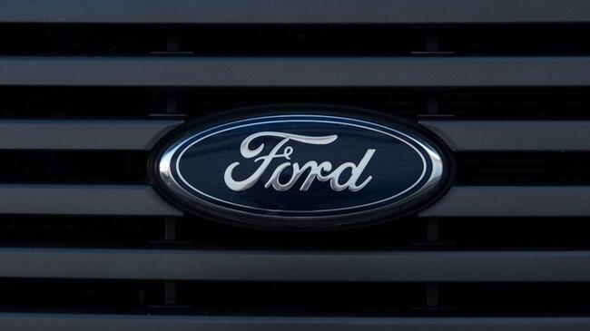 Ford és Cardano: a legendás autómárka belép a blokklánc világába