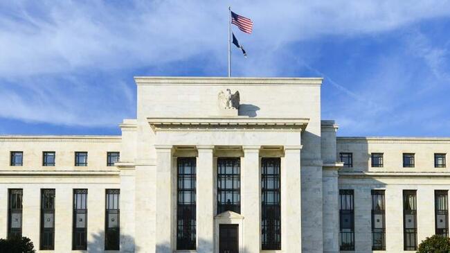 Crypto Segna una Grande Vittoria mentre la Fed Elimina il Rischio di Reputazione nella Supervisione