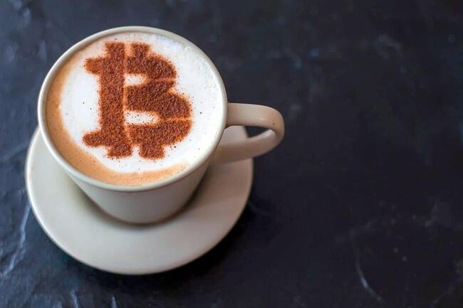 230 ezres Bitcoin és 4300-as Solana? Egy technikai alakzat szerint lehetséges