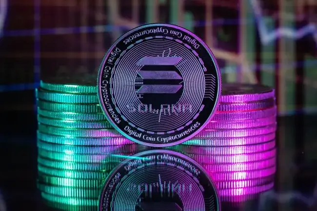Solana koers zakt licht naar $149 – pauze na ETF gedreven crypto rally