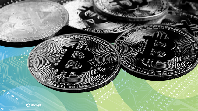 Will Bitcoin Breakout This Week? Price Charts Flash Mixed Signals