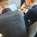 Nederland telt af: de meest besproken crypto van 2025 is morgen beschikbaar