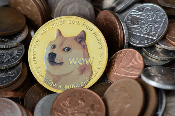 Dogecoin Megaphone Pattern Confirms Price Blowup, ‘Don’t Miss This Last Rally’—Analyst