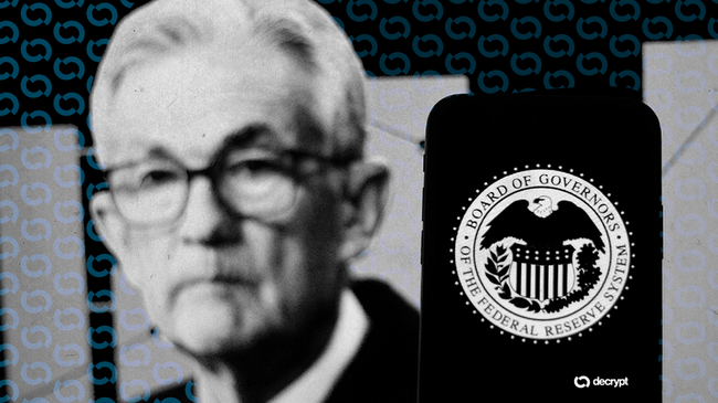 Bitcoin Wavers After Trump Says He's 'Not Planning' to Fire Fed Chair