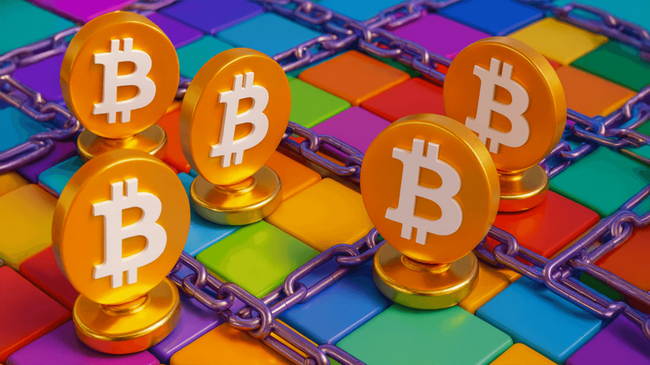 Les géants endormis de Bitcoin se réveillent, envoyant 9 062 BTC à travers la chaîne en août