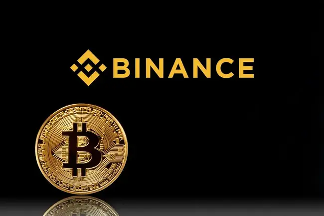 Binance anunță un plan de despăgubire în 72 de ore după un eveniment record de lichidare crypto de peste $19 miliarde