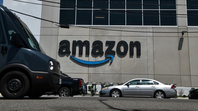 CNBC: Stocks making the biggest moves after hours: Apple, Amazon, Coinbase, Netflix and more