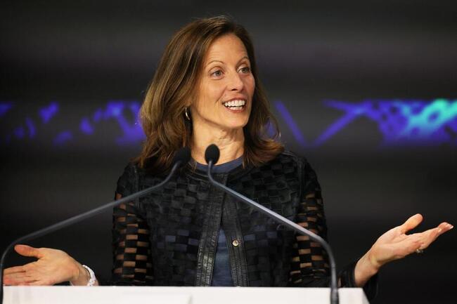 La PDG du Nasdaq, Adena Friedman, présente 3 façons dont la blockchain peut réformer la finance