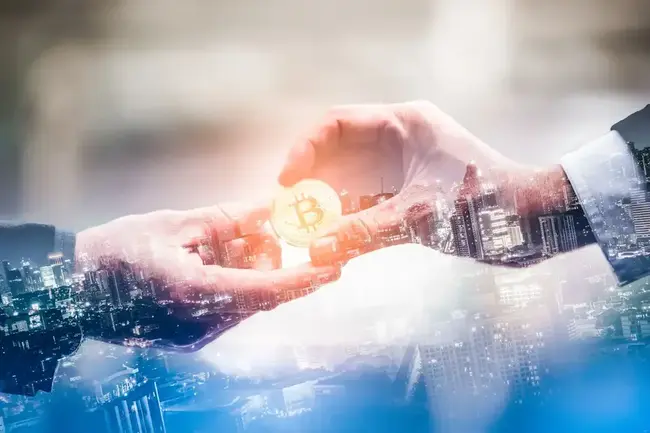 Scăderea Bitcoin la $99.000 din 5 noiembrie, alimentată de vânzările LTHs – Totuși, încrederea rămâne vie