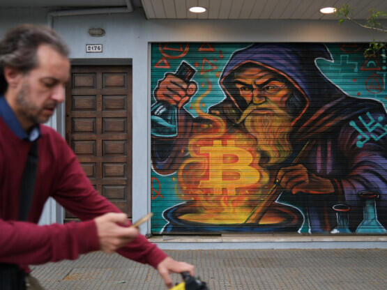 Bitcoin čaka še večji padec? Tako pravijo analitiki