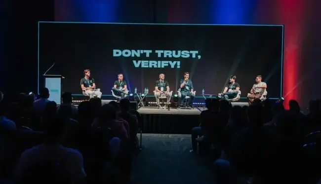 Crédito via blockchain avança e bancos já testam modelos inspirados em DeFi