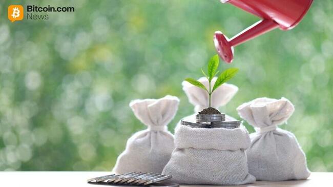 Bitcoin ETF снова привлекает притоки, в то время как оттоки Ether усиливаются