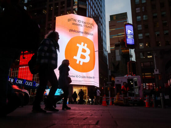 Tihi izhod: Dolgoletni imetniki bitcoinov si izplačujejo naložbe