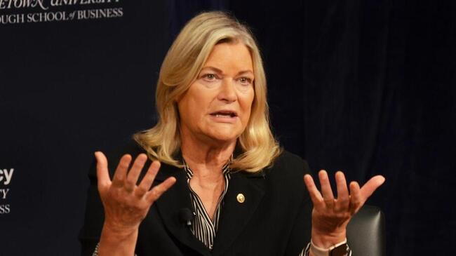 Ближайший союзник криптовалюты в Конгрессе, сенатор Луммис, уходит в отставку в следующем году