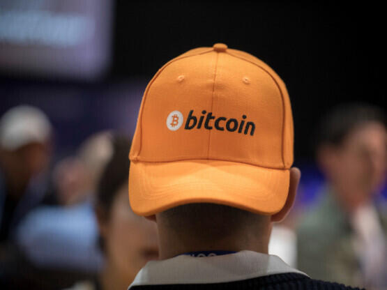 Bitcoin: Trgovci z opcijami ciljajo na 100 tisoč dolarjev