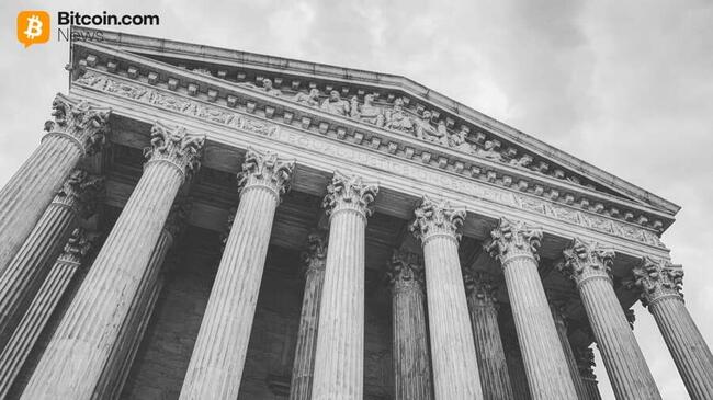 Биткойн стремительно растет до $92K после того, как Верховный суд отложил решение по тарифам