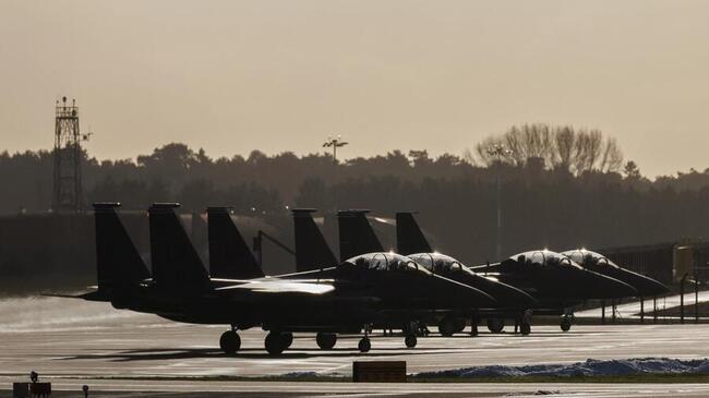 Bitcoin sobe, petróleo cai com a redução das tensões globais: Crypto Daybook Américas